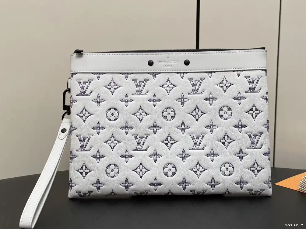 POCHETTE TO-GO-30*21.5*2cm VUITTON LOUIS 0623